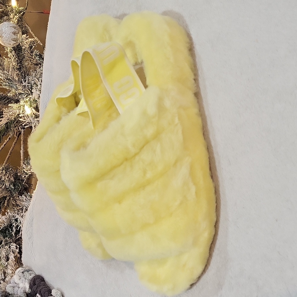UGG Fluff Yeah Slide Neon Sandal - Picture 5 of 15